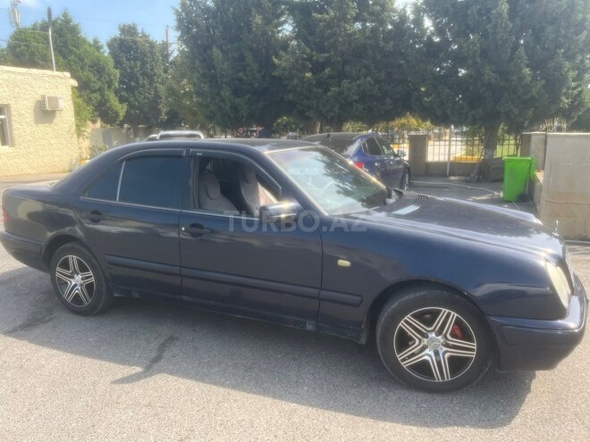 Mercedes E 200 1995, 650,000 km - 2.0 l - Bakı