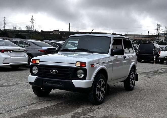 LADA (VAZ) Niva 2024, 31,800 km - 1.7 l - Bakı