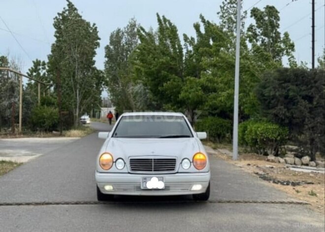 Mercedes E 230 1995, 455,000 km - 2.3 l - Bakı