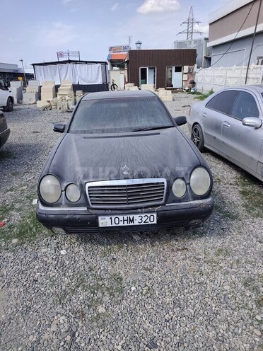 Mercedes E 320 1995, 320,000 km - 3.2 l - Xaçmaz