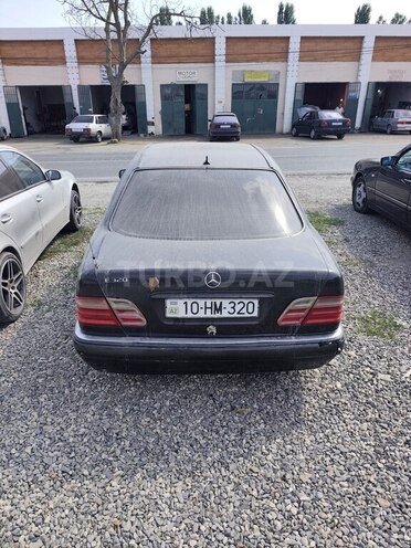 Mercedes E 320 1995, 320,000 km - 3.2 l - Xaçmaz