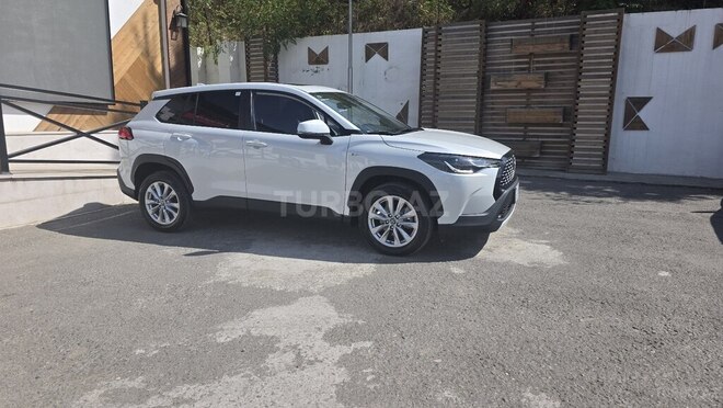 Toyota Corolla Cross 2025, 27,500 km - 2.0 l - Bakı