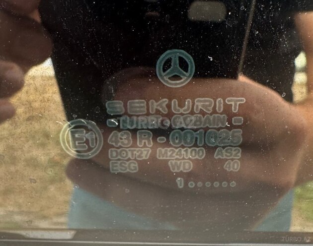 Mercedes E 240 2001, 331,000 km - 2.4 l - Şəmkir