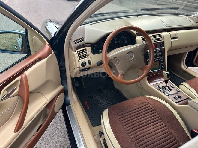 Mercedes E 240 2001, 331,000 km - 2.4 l - Şəmkir