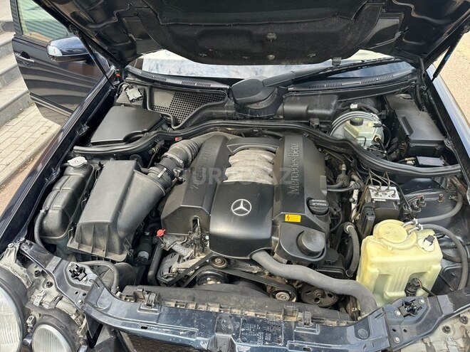 Mercedes E 240 2001, 331,000 km - 2.4 l - Şəmkir