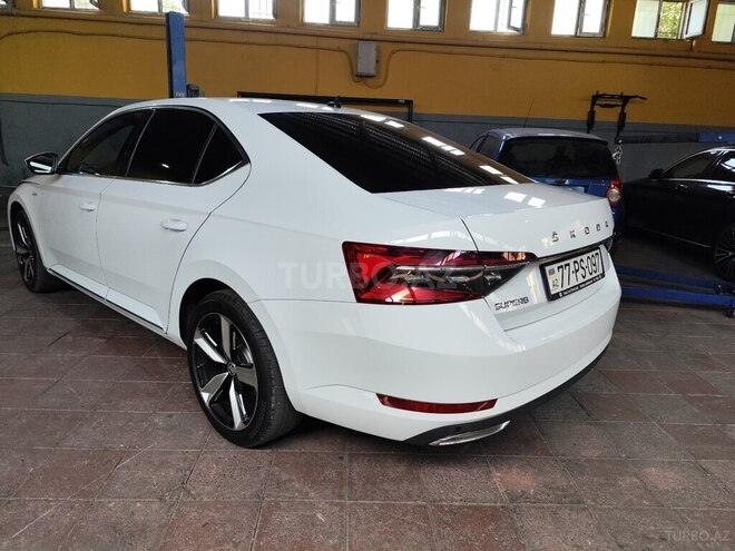 Skoda Superb 2022, 110,000 km - 2.0 л - Bakı