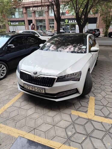 Skoda Superb 2022, 110,000 km - 2.0 л - Bakı