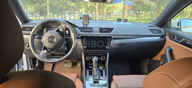 Skoda Superb 2022, 110,000 km - 2.0 л - Bakı