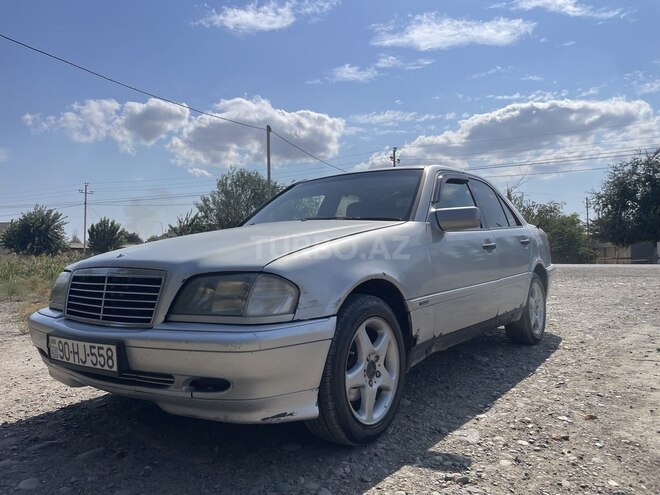 Mercedes C 220 1997, 260,000 km - 2.2 л - Salyan