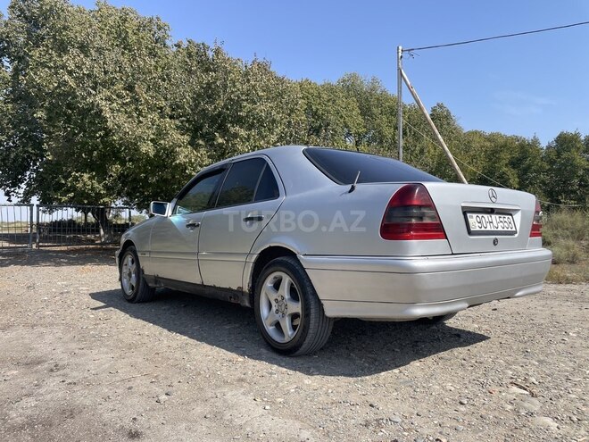 Mercedes C 220 1997, 260,000 km - 2.2 л - Salyan
