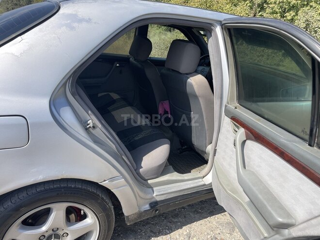 Mercedes C 220 1997, 260,000 km - 2.2 л - Salyan