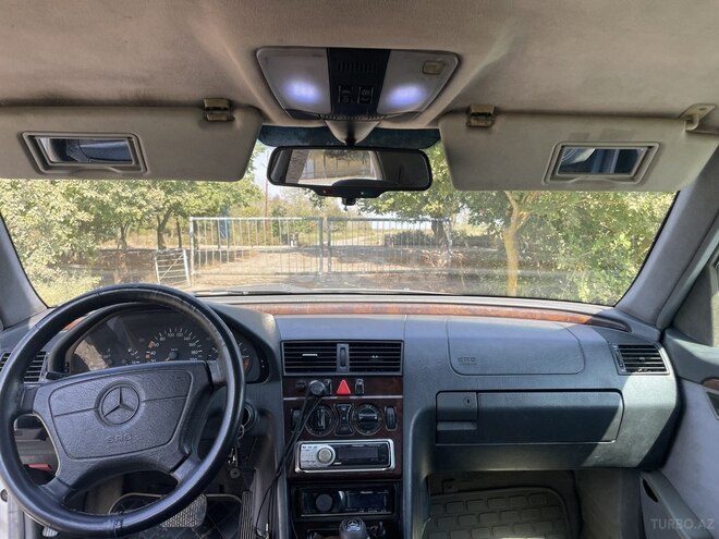 Mercedes C 220 1997, 260,000 km - 2.2 л - Salyan