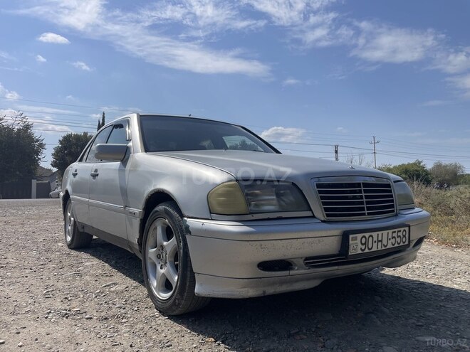 Mercedes C 220 1997, 260,000 km - 2.2 л - Salyan