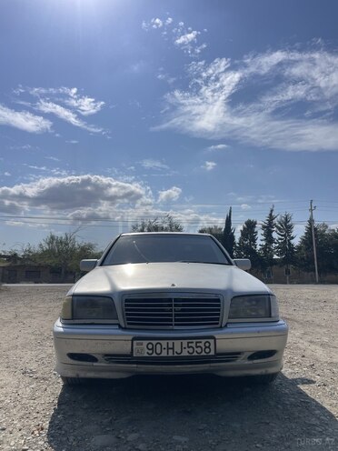 Mercedes C 220 1997, 260,000 km - 2.2 л - Salyan