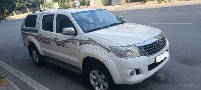 Toyota Hilux 2013, 231,145 km - 2.7 l - Xaçmaz