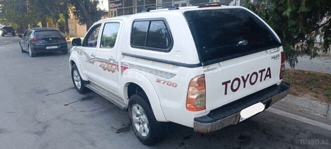 Toyota Hilux 2013, 231,145 km - 2.7 l - Xaçmaz