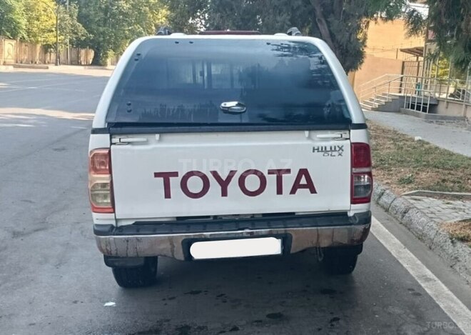 Toyota Hilux 2013, 231,145 km - 2.7 l - Xaçmaz