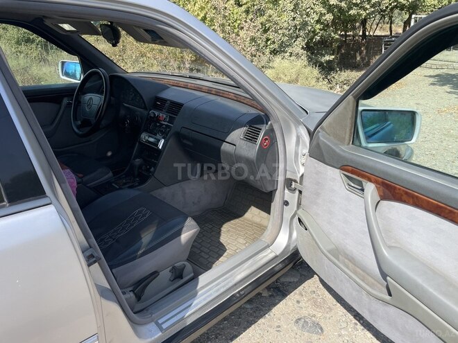 Mercedes C 220 1997, 260,000 km - 2.2 л - Salyan