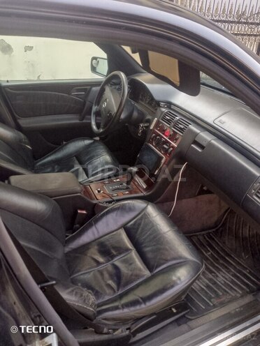 Mercedes E 230 1995, 523,000 km - 2.3 l - Lənkəran