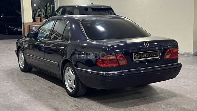 Mercedes E 220 1998, 285,000 km - 2.2 l - Sumqayıt
