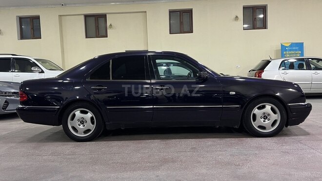 Mercedes E 220 1998, 285,000 km - 2.2 l - Sumqayıt