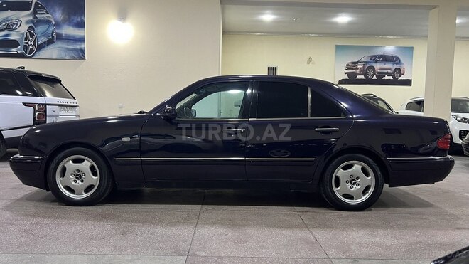 Mercedes E 220 1998, 285,000 km - 2.2 l - Sumqayıt