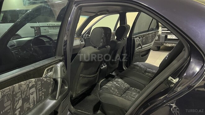 Mercedes E 220 1998, 285,000 km - 2.2 l - Sumqayıt