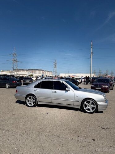 Mercedes E 240 1999, 337,000 km - 2.4 l - Bakı
