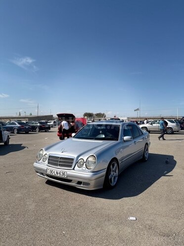 Mercedes E 240 1999, 337,000 km - 2.4 l - Bakı