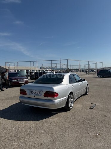 Mercedes E 240 1999, 337,000 km - 2.4 l - Bakı