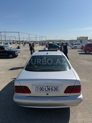 Mercedes E 240 1999, 337,000 km - 2.4 l - Bakı