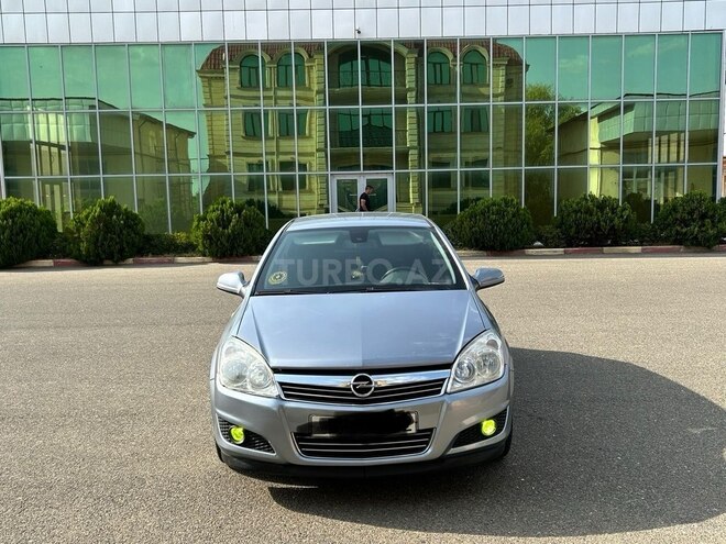 Opel Astra 2009, 270,000 km - 1.4 l - Şəki