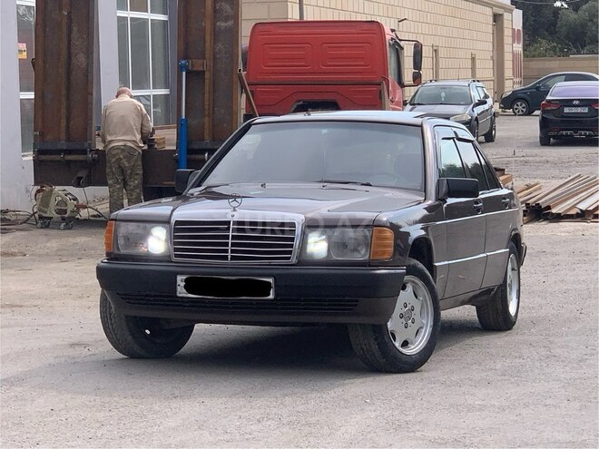 Mercedes 190 1992, 258,000 km - 2.0 l - Sumqayıt