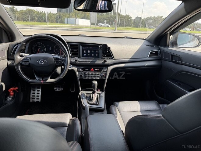 Hyundai Elantra 2018, 123,500 km - 1.6 l - Bakı