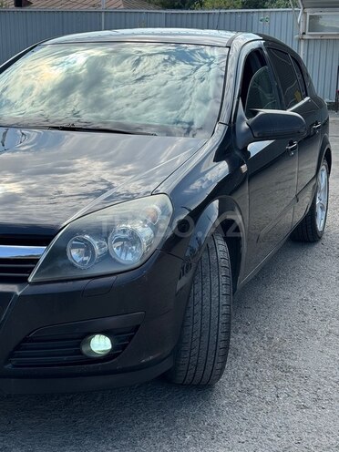 Opel Astra 2004, 267,000 km - 1.4 l - Şəki