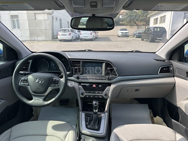 Hyundai Elantra 2017, 132,795 km - 2.0 л - Bakı