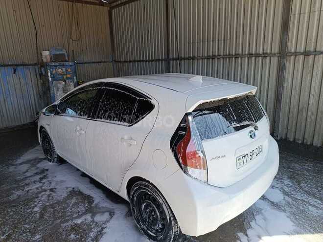 Toyota Aqua 2016, 270,000 km - 1.5 l - Bakı