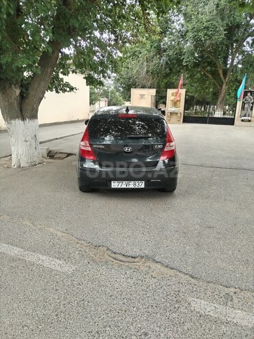 Hyundai i30 2010, 203,000 km - 1.4 л - Bakı