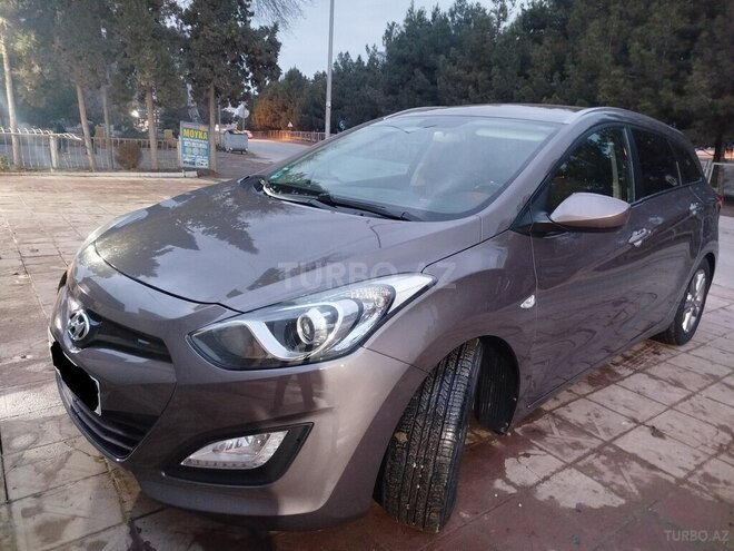 Hyundai i30 2014, 240,000 km - 1.4 l - Şirvan