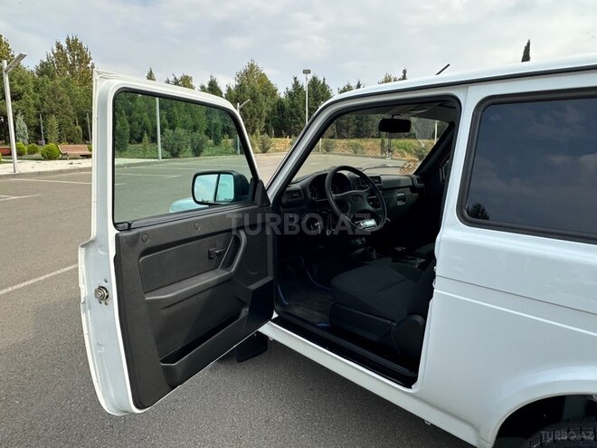 LADA (VAZ) Niva 2025, 22,000 km - 1.7 l - Gəncə