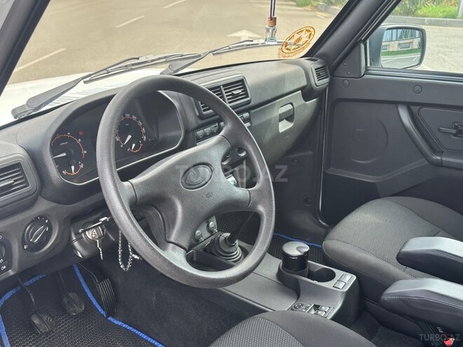 LADA (VAZ) Niva 2025, 22,000 km - 1.7 l - Gəncə