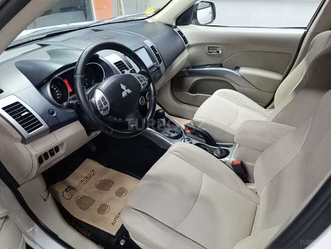 Mitsubishi Outlander 2010, 338,000 km - 2.4 l - Bakı
