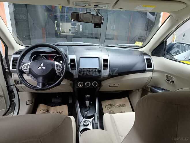Mitsubishi Outlander 2010, 338,000 km - 2.4 l - Bakı