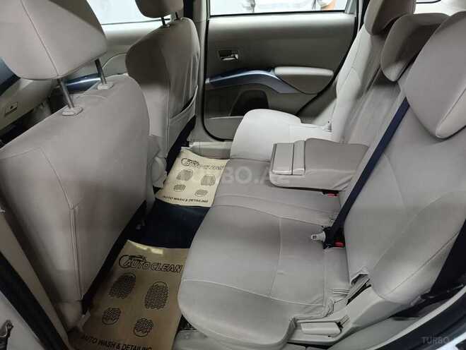 Mitsubishi Outlander 2010, 338,000 km - 2.4 l - Bakı