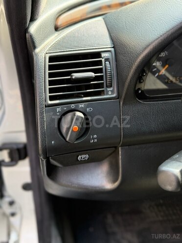 Mercedes C 230 1999, 194,000 km - 2.3 l - Balakən