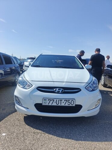 Hyundai Accent 2015, 130,000 km - 1.6 l - Bakı