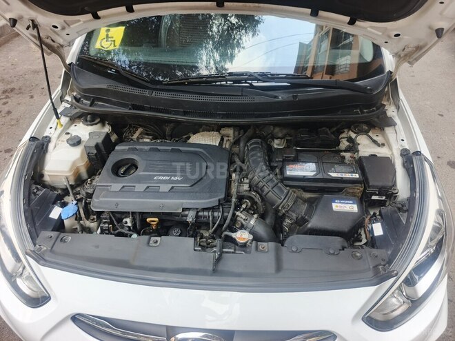 Hyundai Accent 2015, 130,000 km - 1.6 l - Bakı