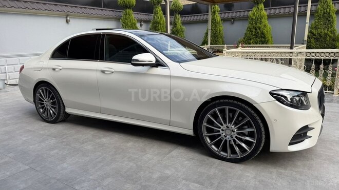 Mercedes E 300 4MATIC 2017, 213,000 km - 2.0 l - Gəncə