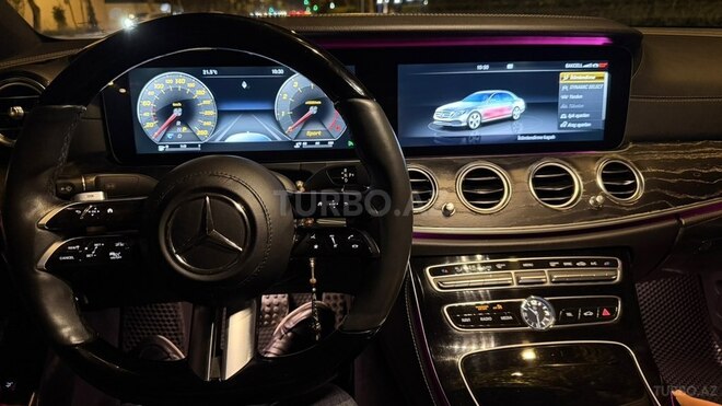 Mercedes E 300 4MATIC 2017, 213,000 km - 2.0 l - Gəncə