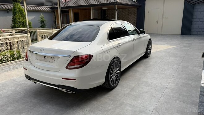 Mercedes E 300 4MATIC 2017, 213,000 km - 2.0 l - Gəncə
